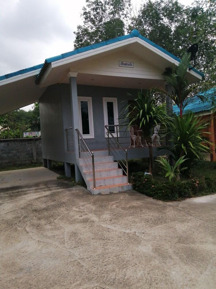 Oyo 75515 Sairung Farmstay Krabi Exterior foto